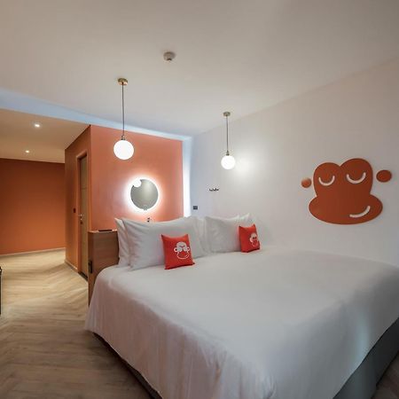 Blu Monkey Hub And Hotel Bangsaen Exteriör bild